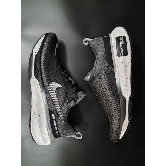 Nike ZoomX Invincible Run 3. Oreo. Size 9 Men. DR2615-002